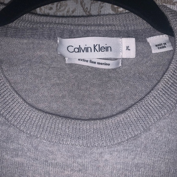 Calvin Klein Sweater - Picture 2 of 2